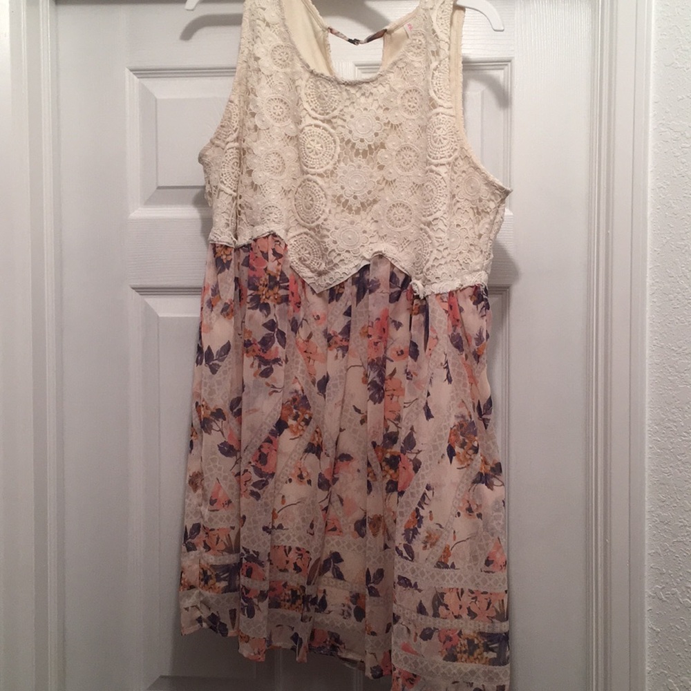 Lace & print dress